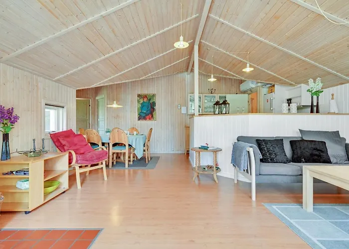 בית נופש Landuin - 230m From The Sea By Interhome *